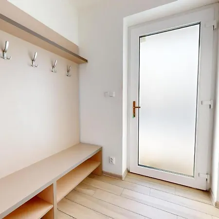 Esser Apartman
