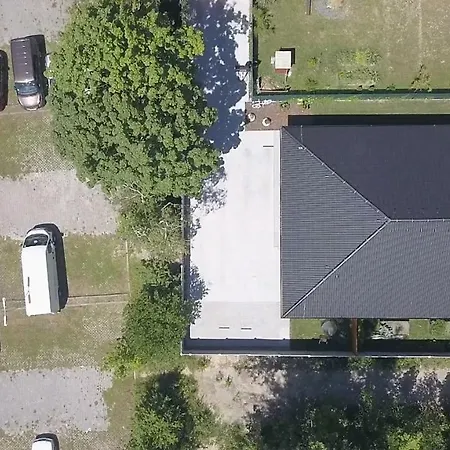 Esser Apartman