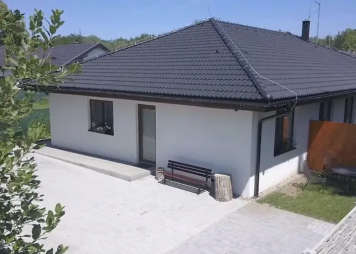 Apartment Dubova Milovice (Central Bohemian)